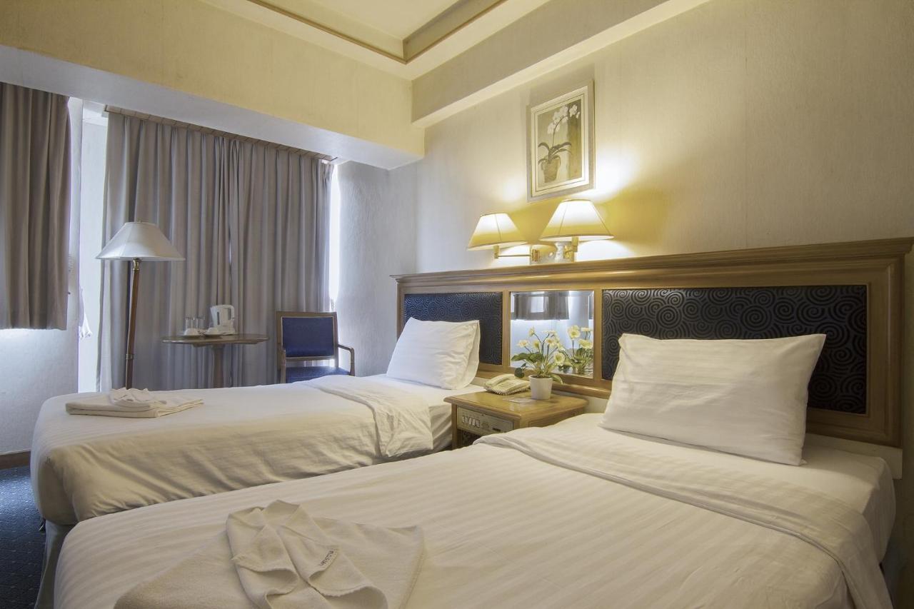 Bossotel Chiang Mai Exteriör bild