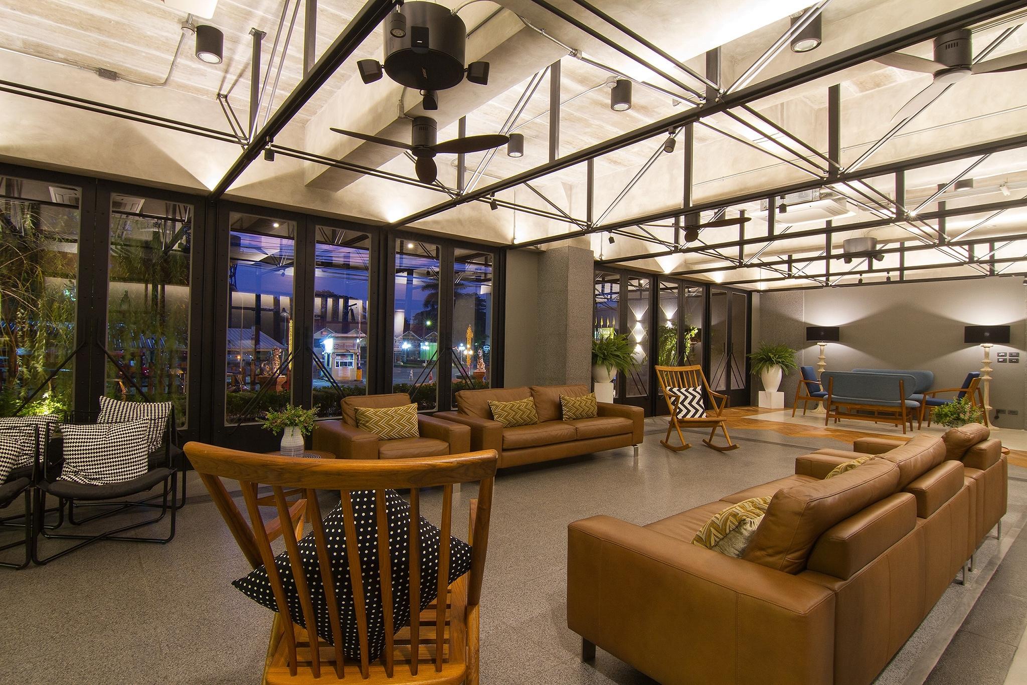 Bossotel Chiang Mai Exteriör bild