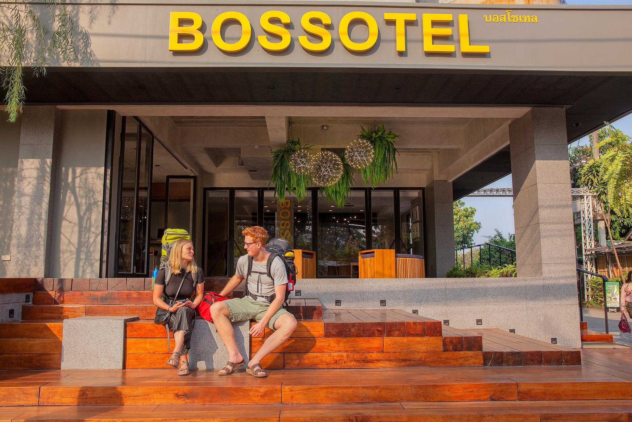 Bossotel Chiang Mai Exteriör bild