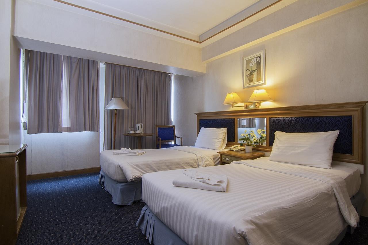 Bossotel Chiang Mai Exteriör bild