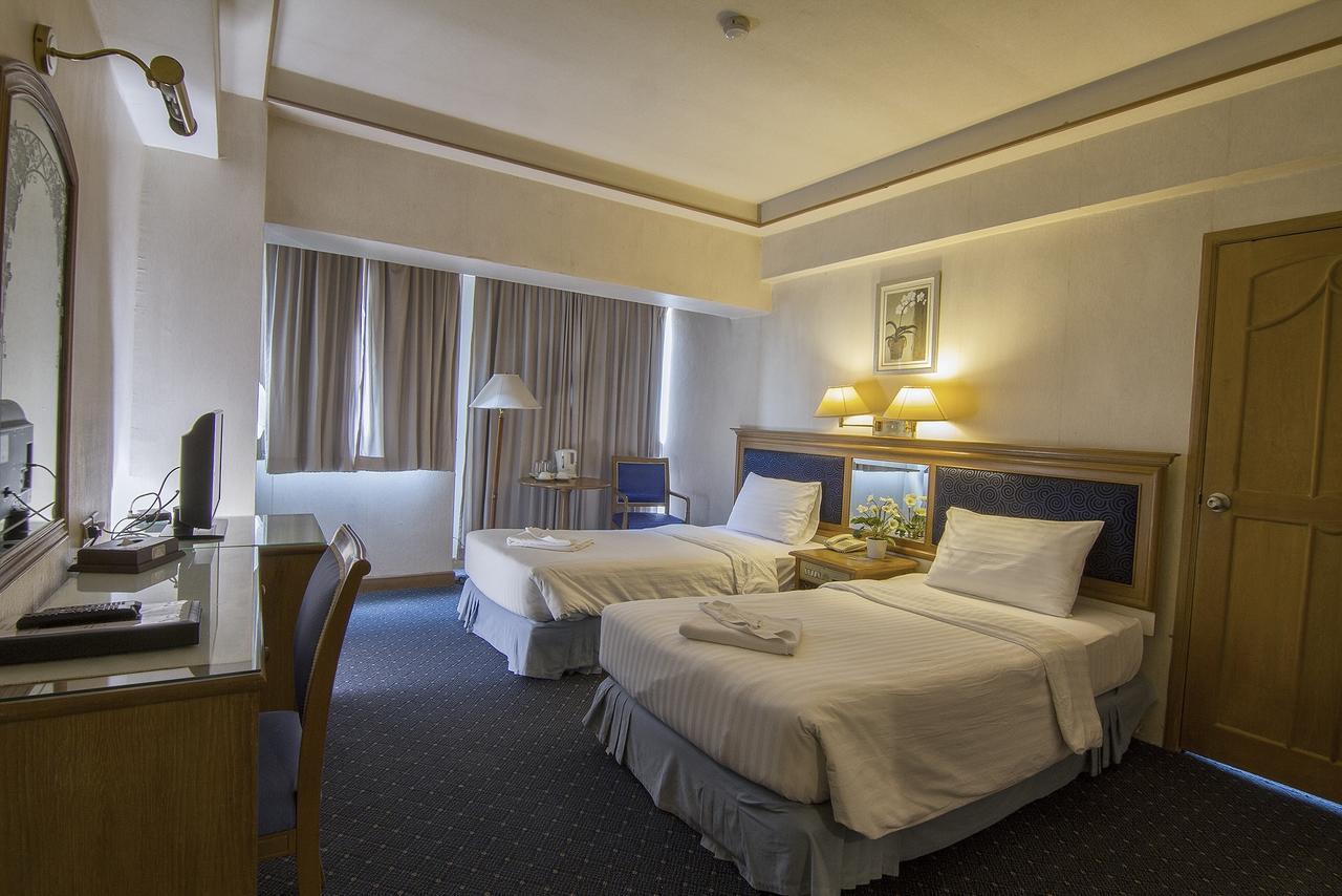 Bossotel Chiang Mai Exteriör bild