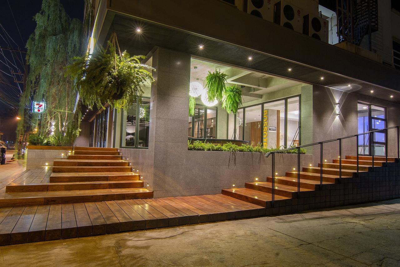 Bossotel Chiang Mai Exteriör bild