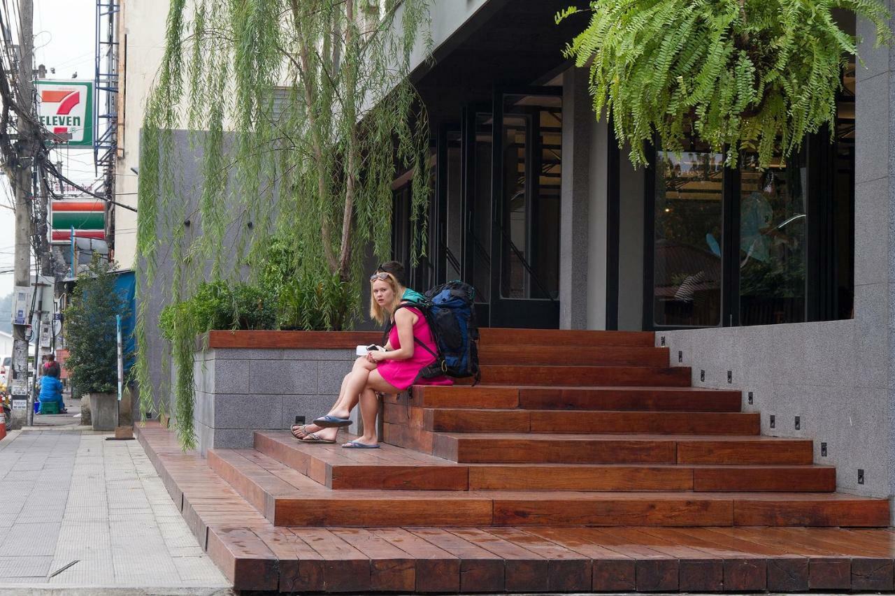 Bossotel Chiang Mai Exteriör bild